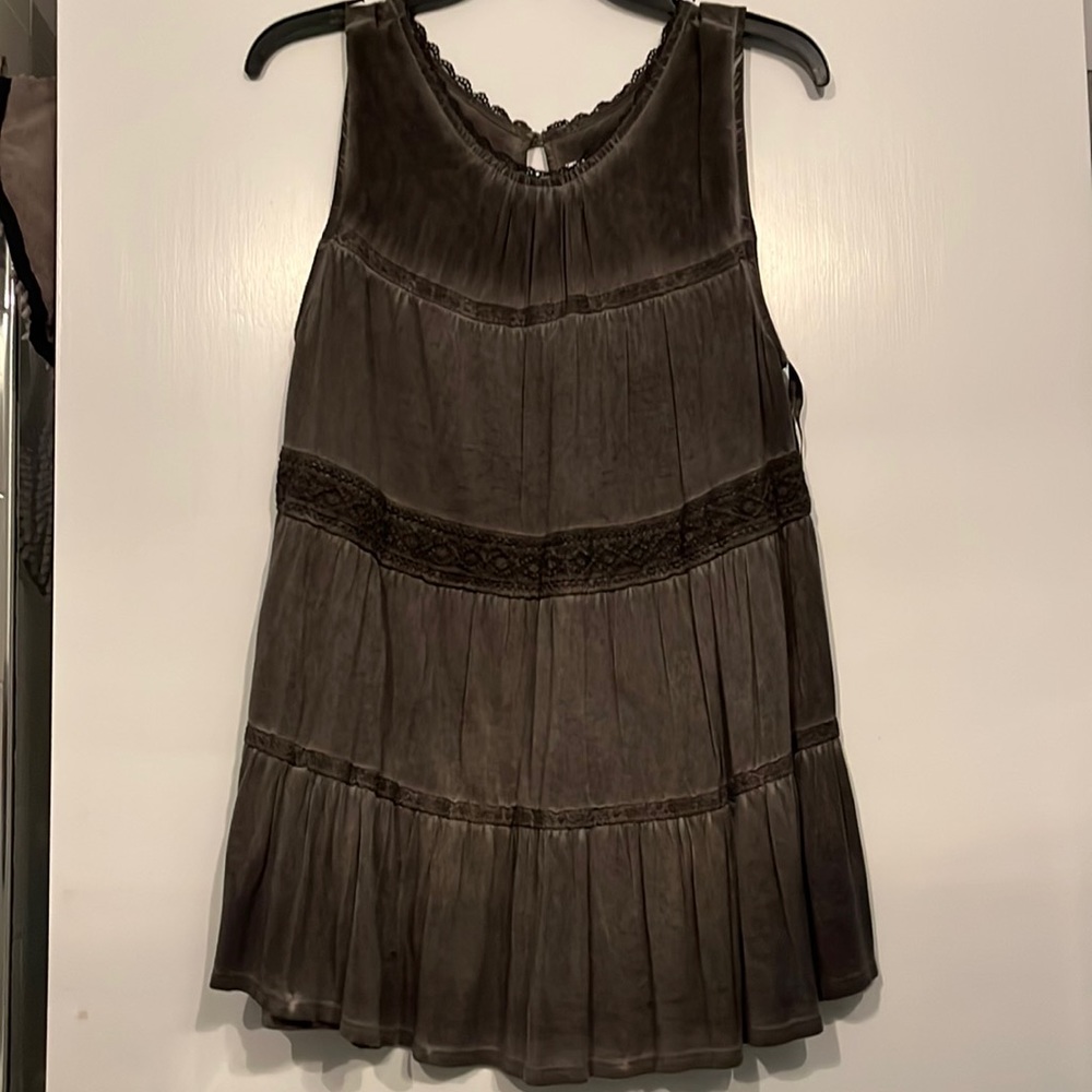 Knox rose Pleated Grey Top